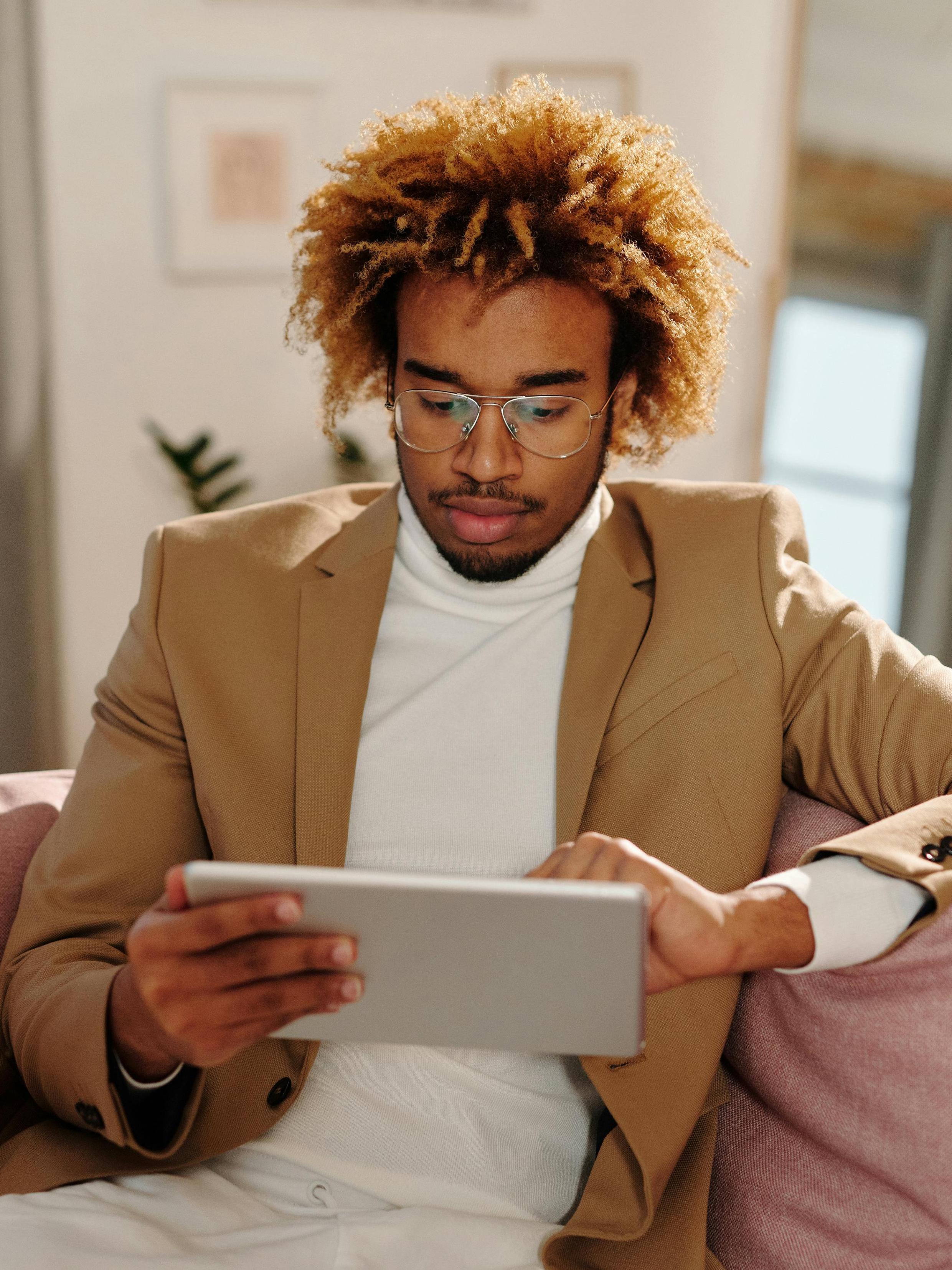A Man Learning Online